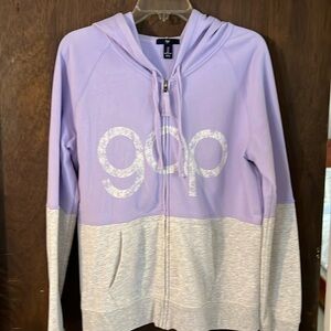 Ladies Gap hoodie. Size Large. In good condition.